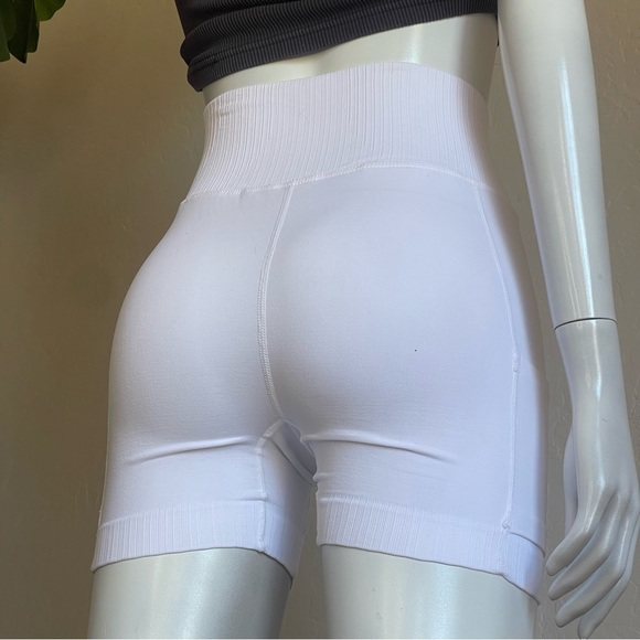 NWOT Free People tennis bike shorts - Picture 9 of 10